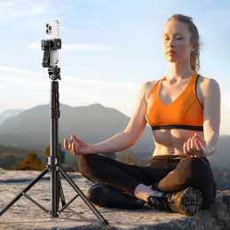 Selfie stick tripod with Bluetooth remote UGREEN LP680 1.7m