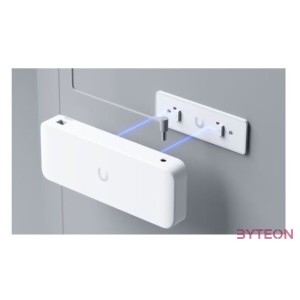 Ubiquiti UniFi USW-Ultra-210W 8xGbE LAN port 7x PoE (202W) LAN port L2 menedzselhető switch