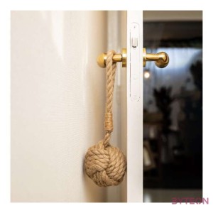 Kilincsre akasztható ajtókitámasztó kötél