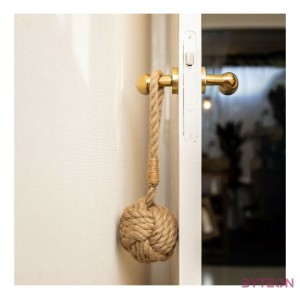 Kilincsre akasztható ajtókitámasztó kötél