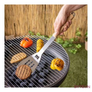Rozsdamentes acél BBQ grill forgató lapát fa nyéllel, beépített üvegnyitóval, 44 cm