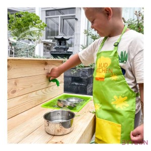 Sár konyha, játék konyha, 78 x 88 cm