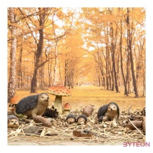 Süni szobor kis sünivel polyresin szobor, kültéri és beltéri dekorációs kiegészítő