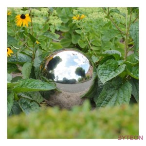 Dekor gömb, rozsdamentes acélból, 10 cm átmérőjű