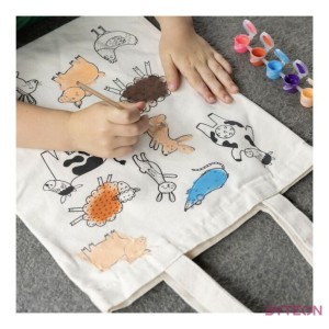 Kifesthető farm állatos vászon gyerek táska, festékkel és ecsettel, 29 x 30 cm