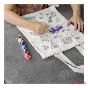 Kifesthető vadon élő állatos vászon gyerek táska, festékkel és ecsettel, 29 x 30 cm