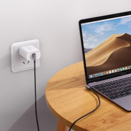 USB-C-USB-C kábel UGREEN US323, PD, 3A 60W, 2m (fekete)